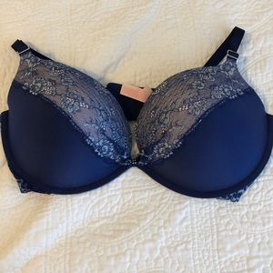 VICTORIA’S SECRET NWOT BRA